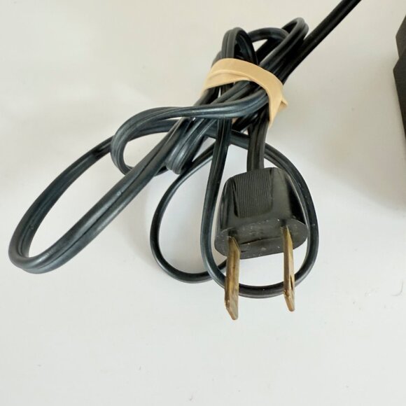 General Electric Solid State AM/FM Radio VTG World Monitor Model P977C 60s Teste - Picture 11 of 16